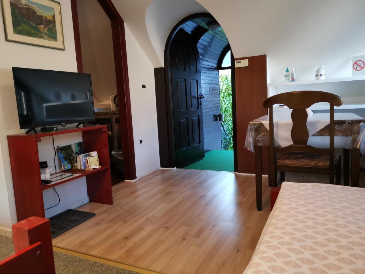 Apartmaji Mak Jesenice Exteriér fotografie