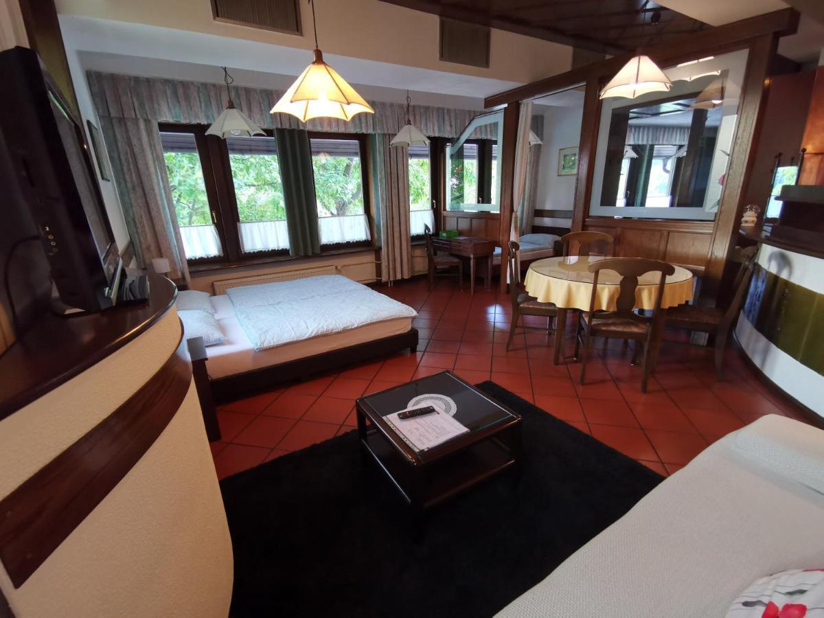 Apartmaji Mak Jesenice Exteriér fotografie