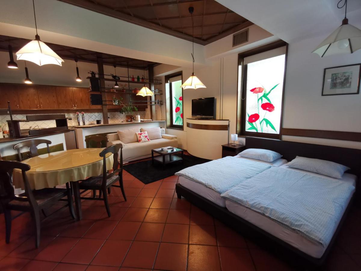 Apartmaji Mak Jesenice Exteriér fotografie