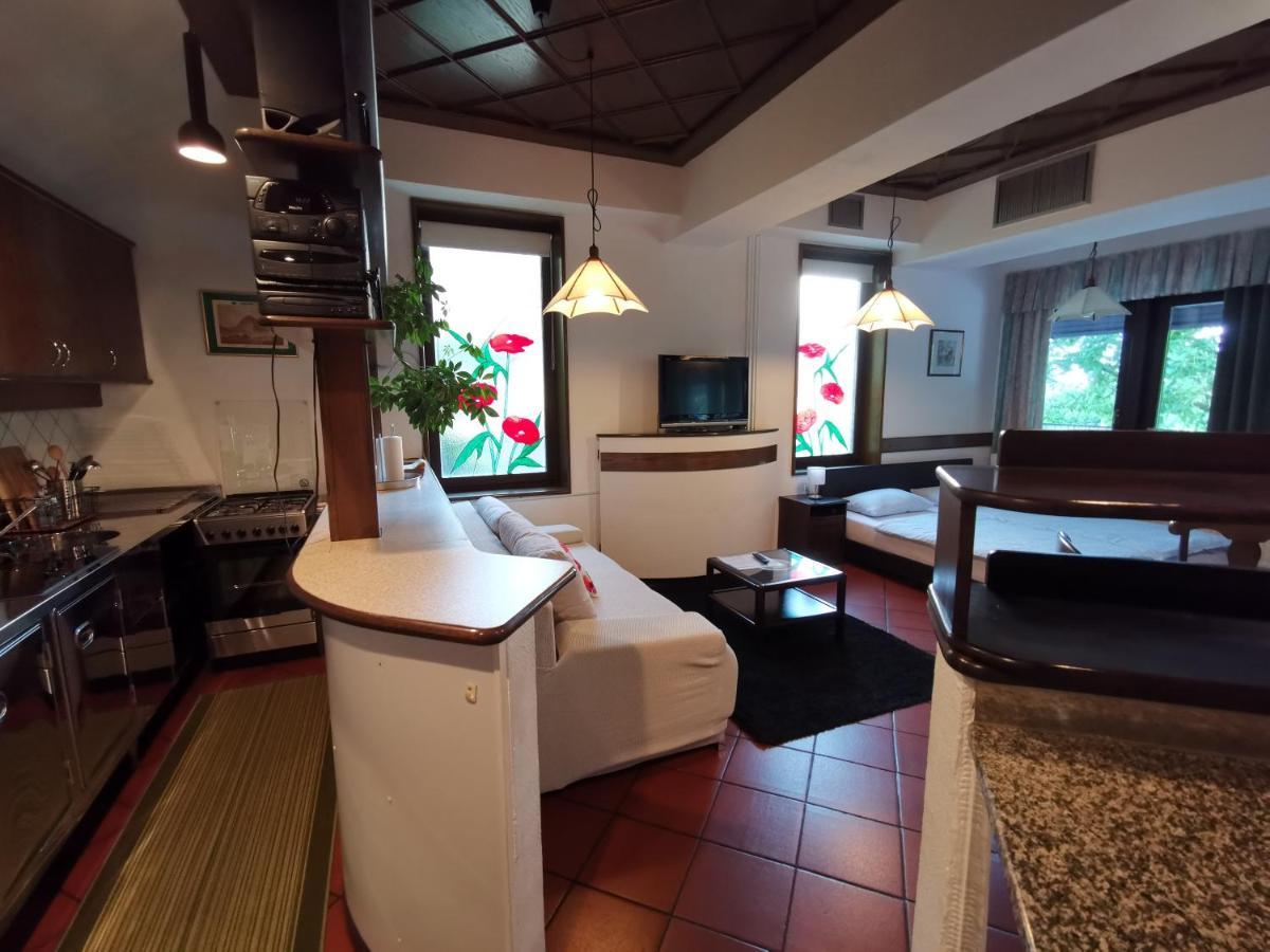Apartmaji Mak Jesenice Exteriér fotografie