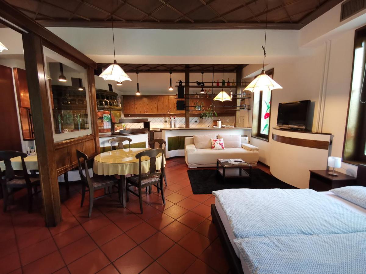 Apartmaji Mak Jesenice Exteriér fotografie