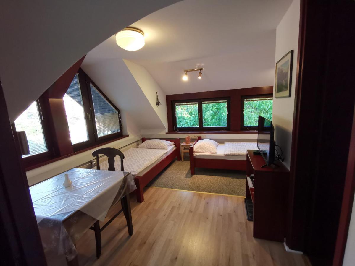 Apartmaji Mak Jesenice Exteriér fotografie