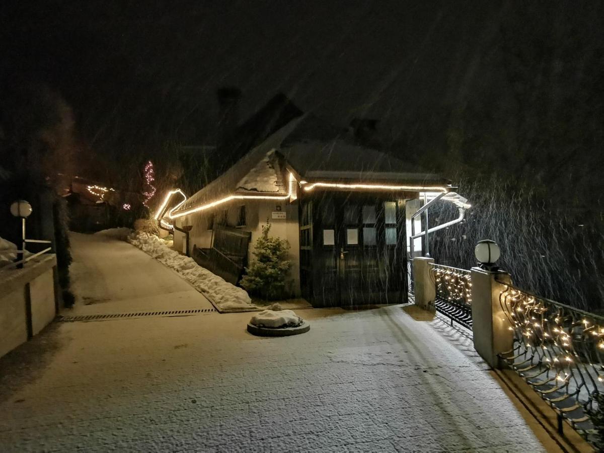 Apartmaji Mak Jesenice Exteriér fotografie
