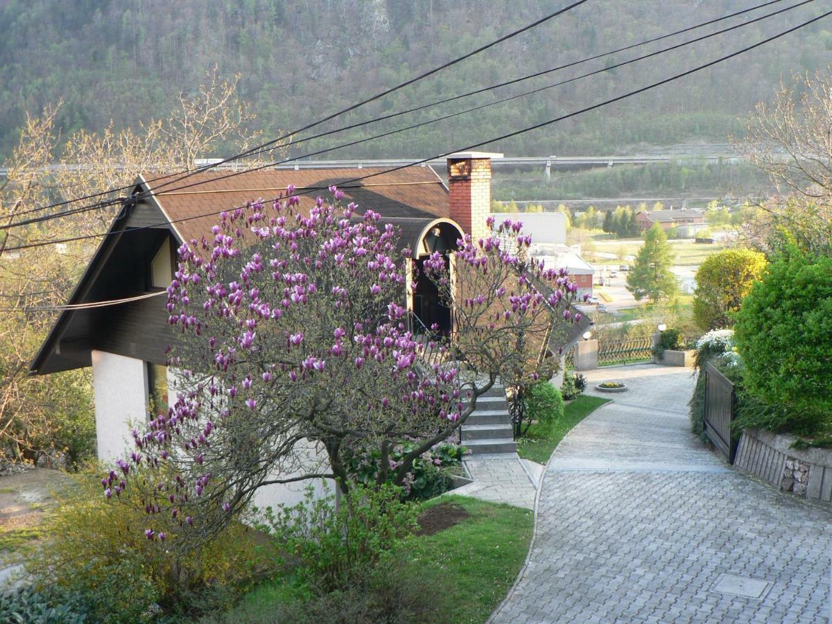 Apartmaji Mak Jesenice Exteriér fotografie